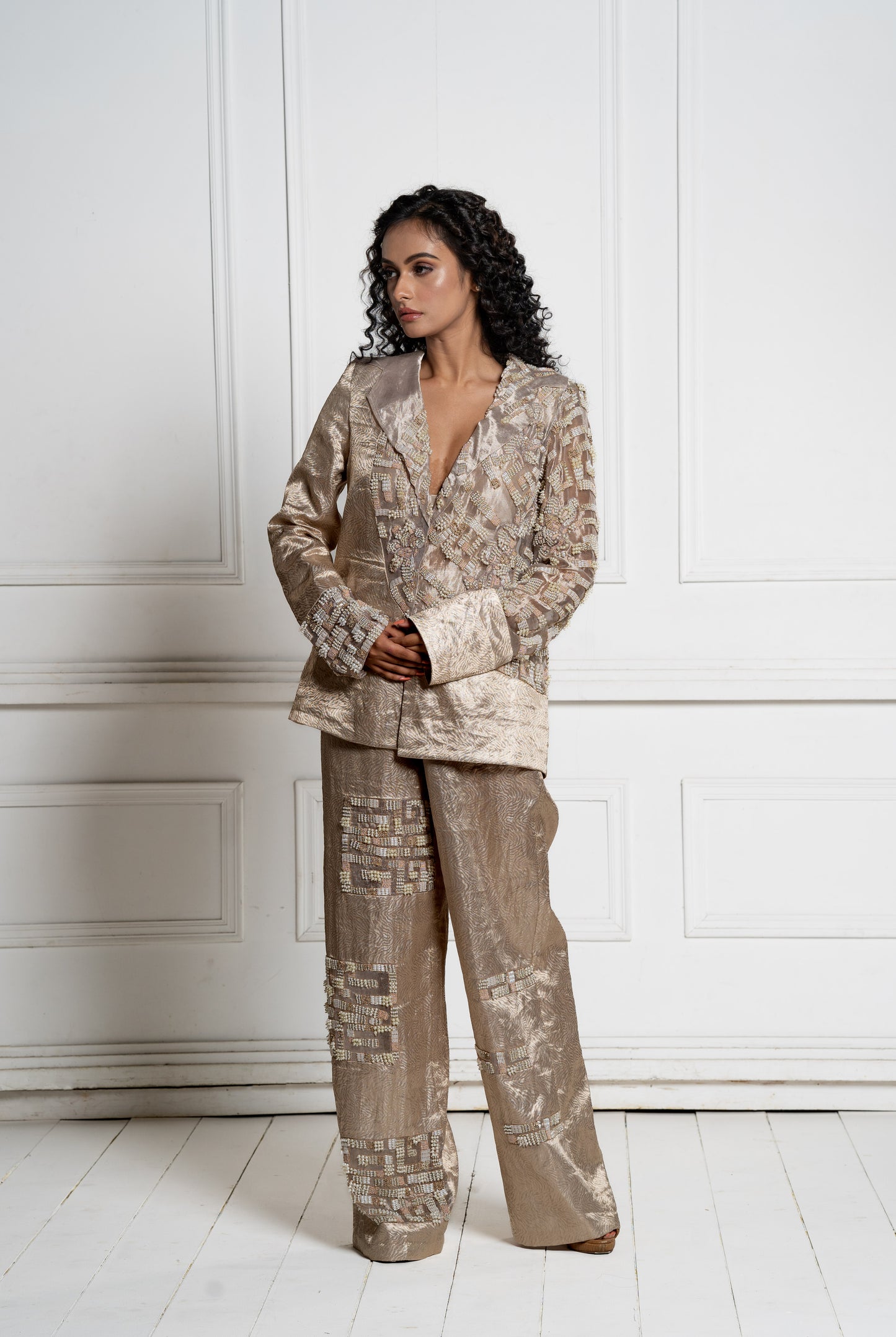 Brocade coat and matching straight pants (GS2045)