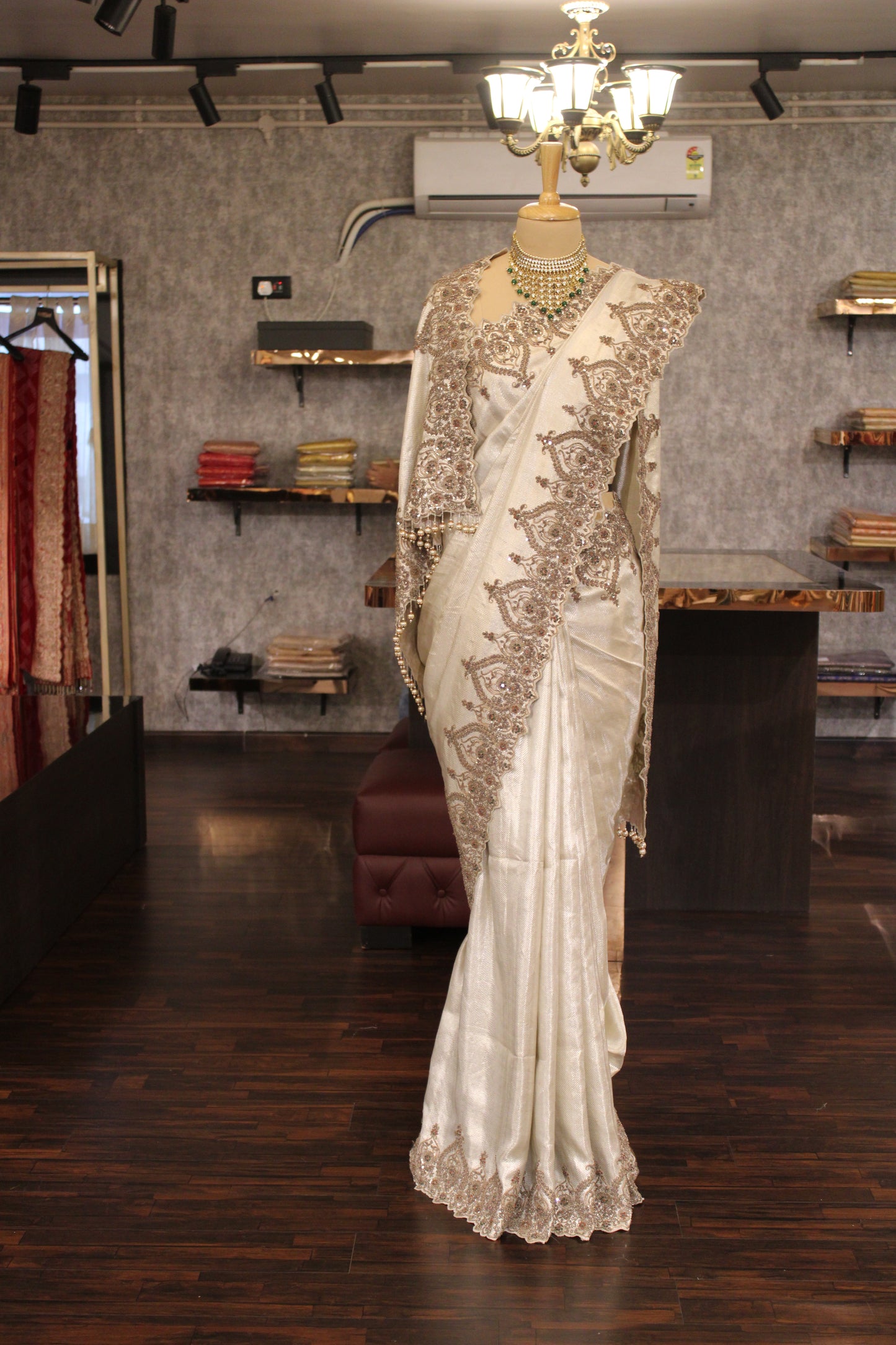 IVORY HAND-EMBROIDERED SILK SAREE
