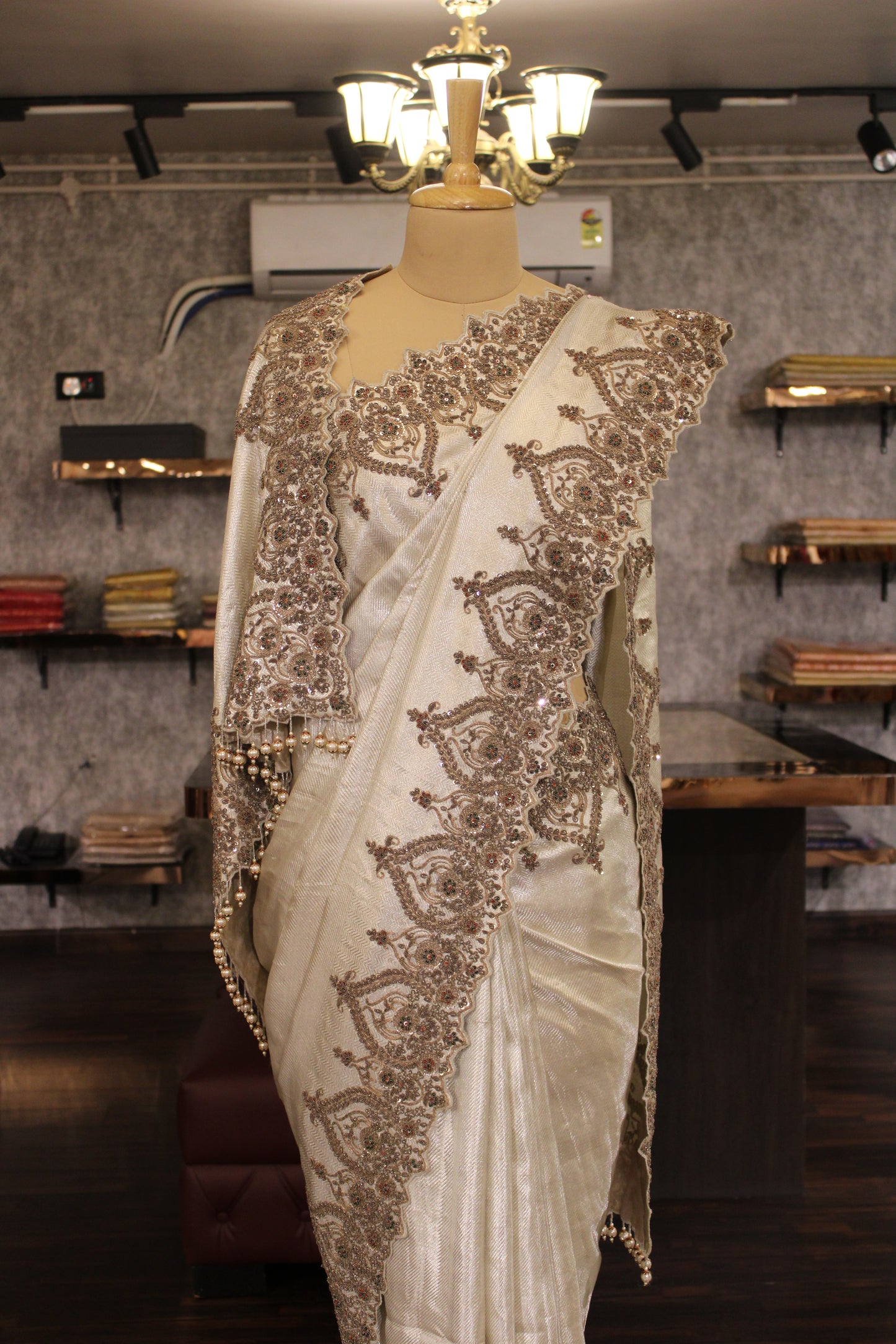 IVORY HAND-EMBROIDERED SILK SAREE