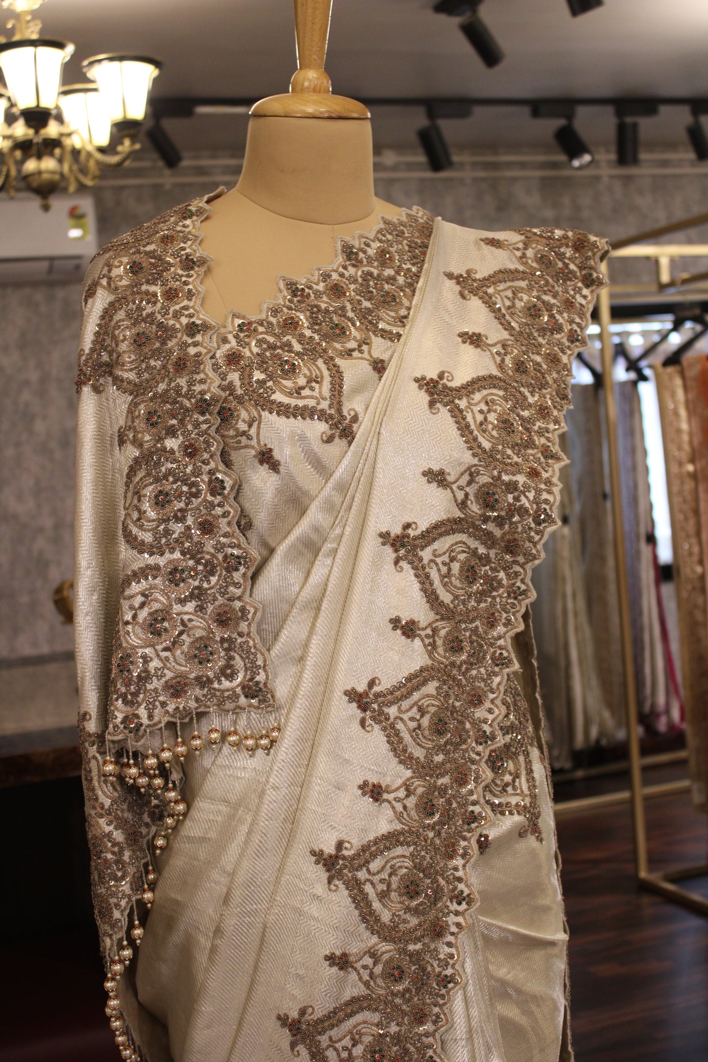 IVORY HAND-EMBROIDERED SILK SAREE