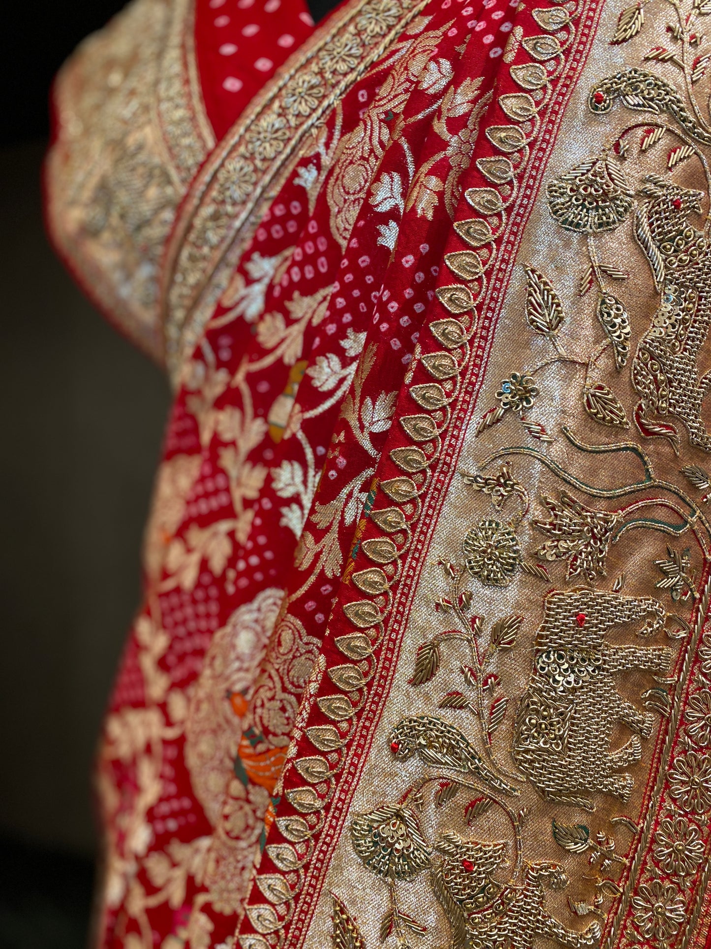 HANDWOVEN RED BANDHANI SAREE