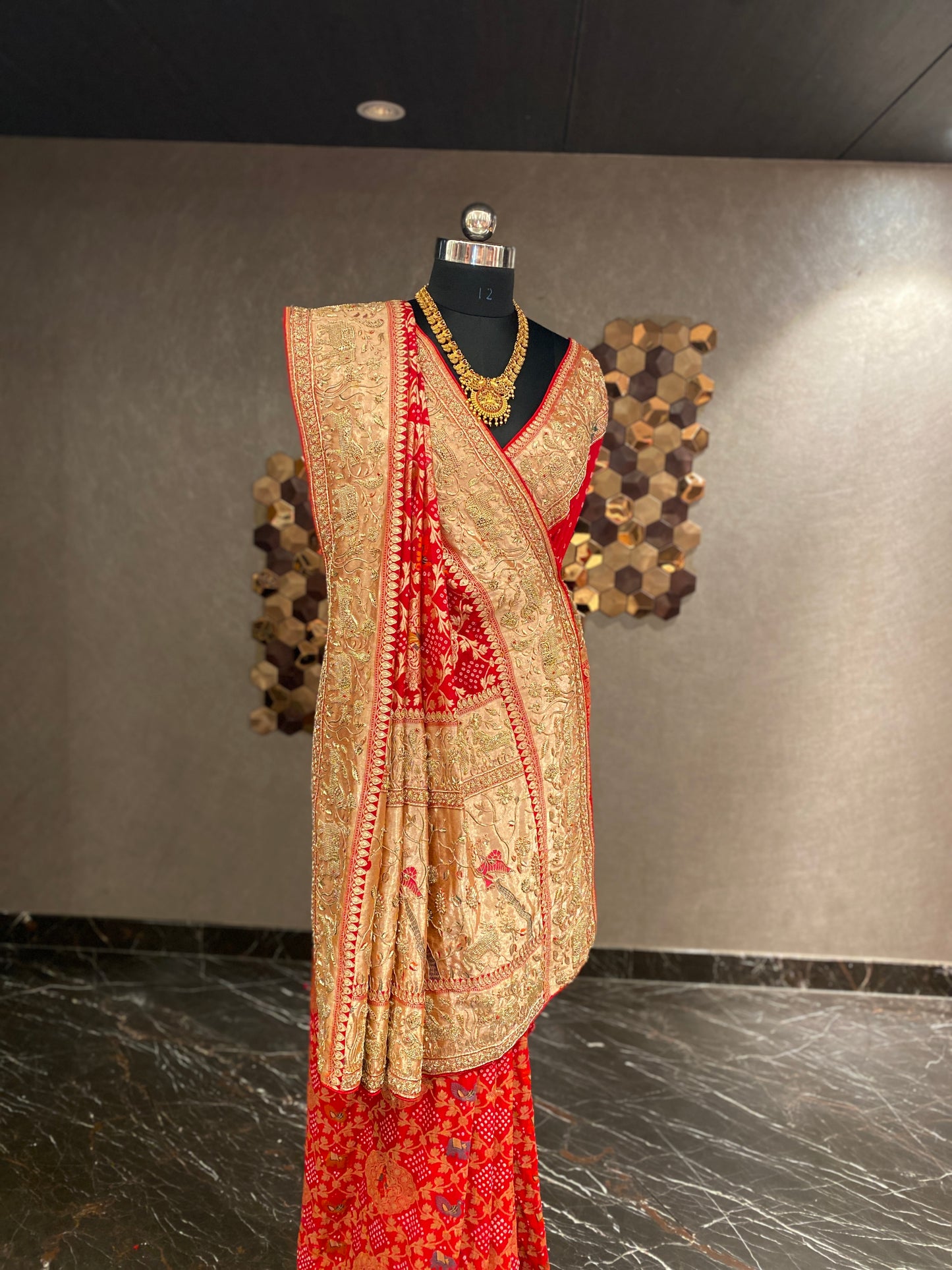 HANDWOVEN RED BANDHANI SAREE
