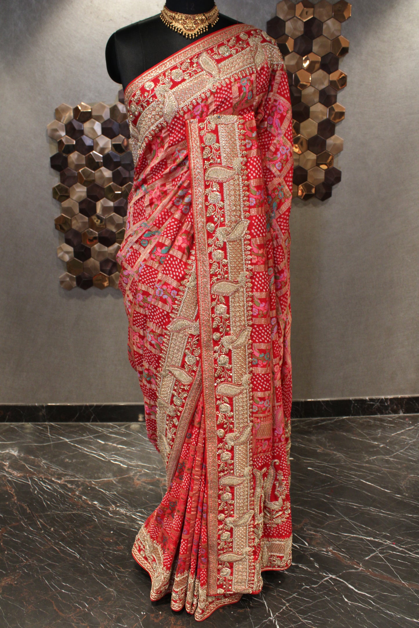 HANDCRAFTED RED ELEGANT BANDHANI SAREE