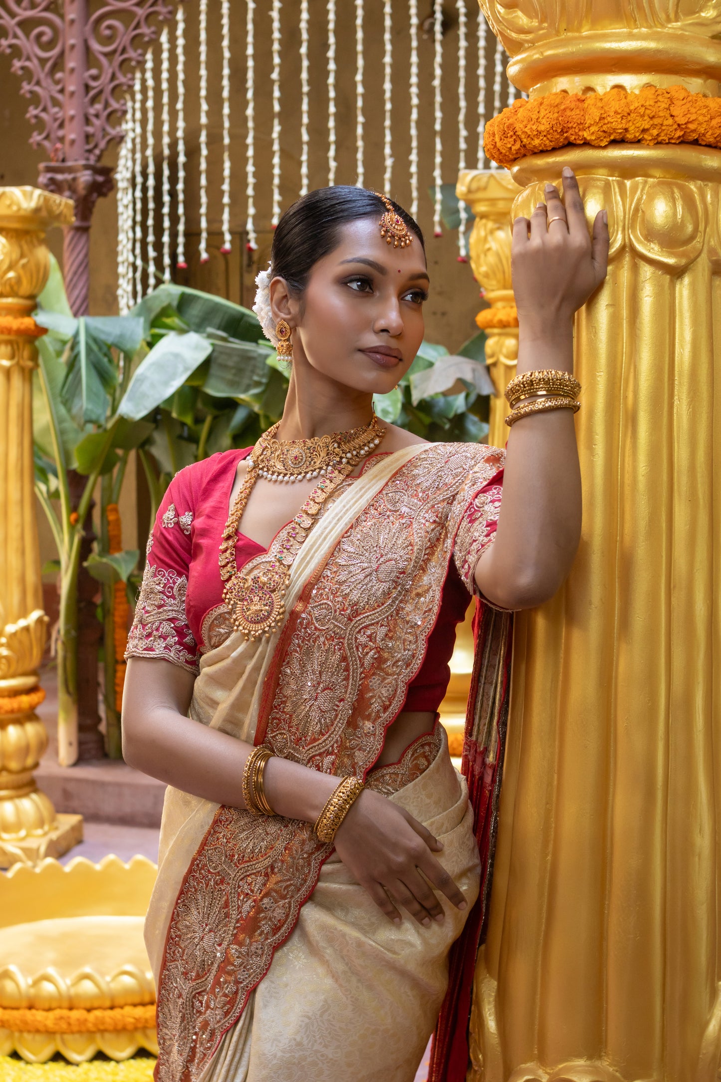 CLASSIC HANDEMBROIDERED PURE KANJIVARAM SAREE