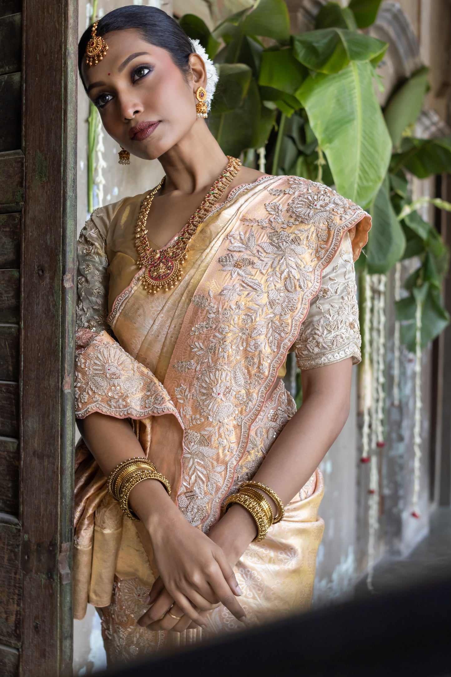 ETHEREAL WEAVE : HANDCRAFTED PEACH KANJIVARAM SAREE