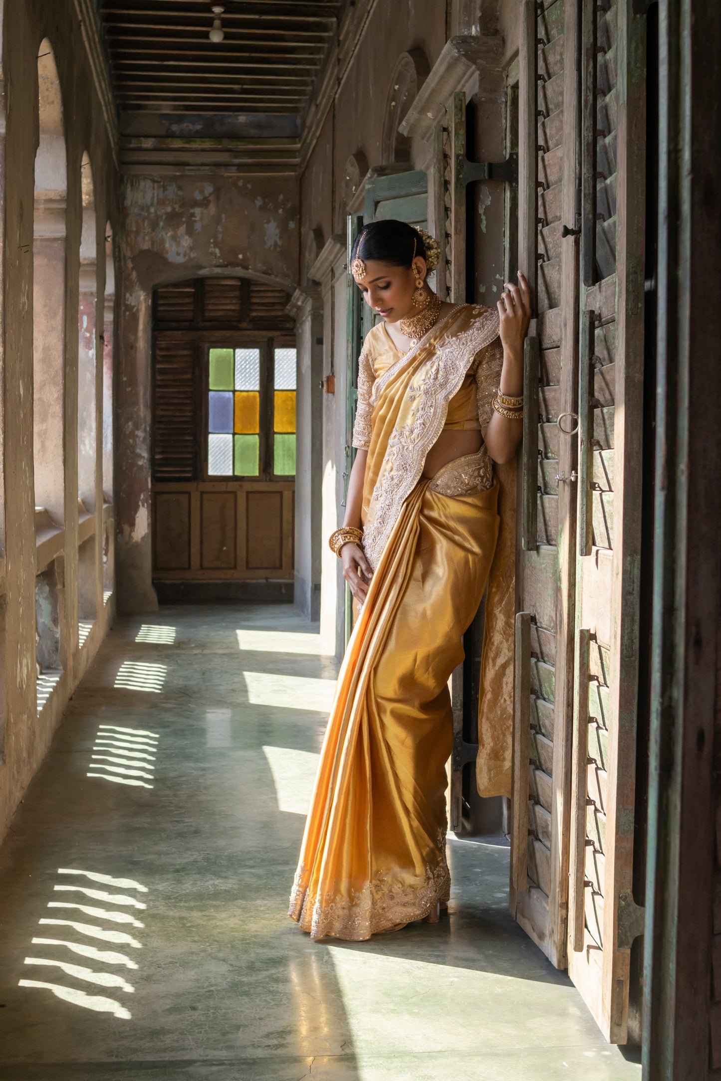 ELEGANT GOLD SILK SAREE WITH EXQUISITE EMBROIDERY