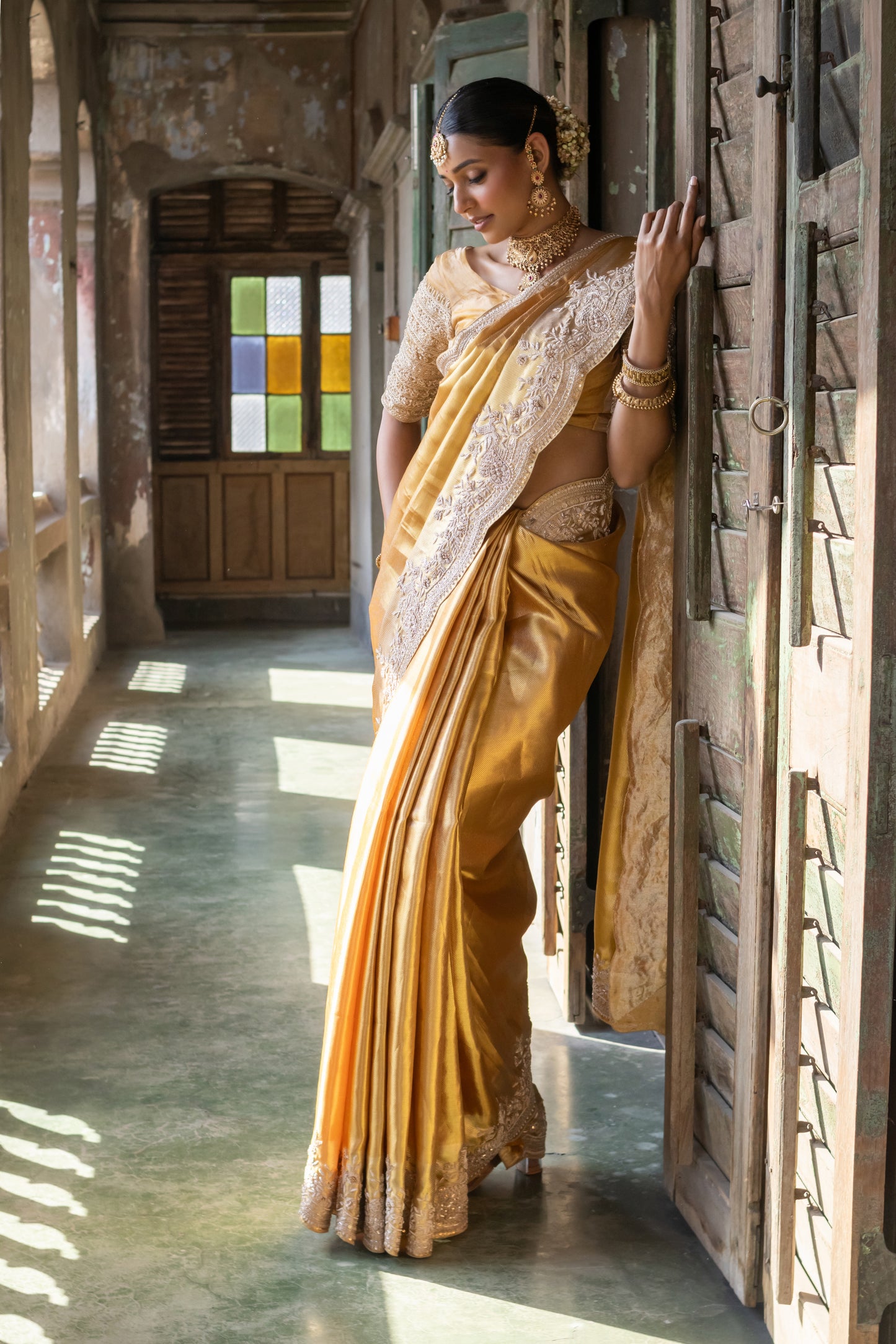 ELEGANT GOLD SILK SAREE WITH EXQUISITE EMBROIDERY