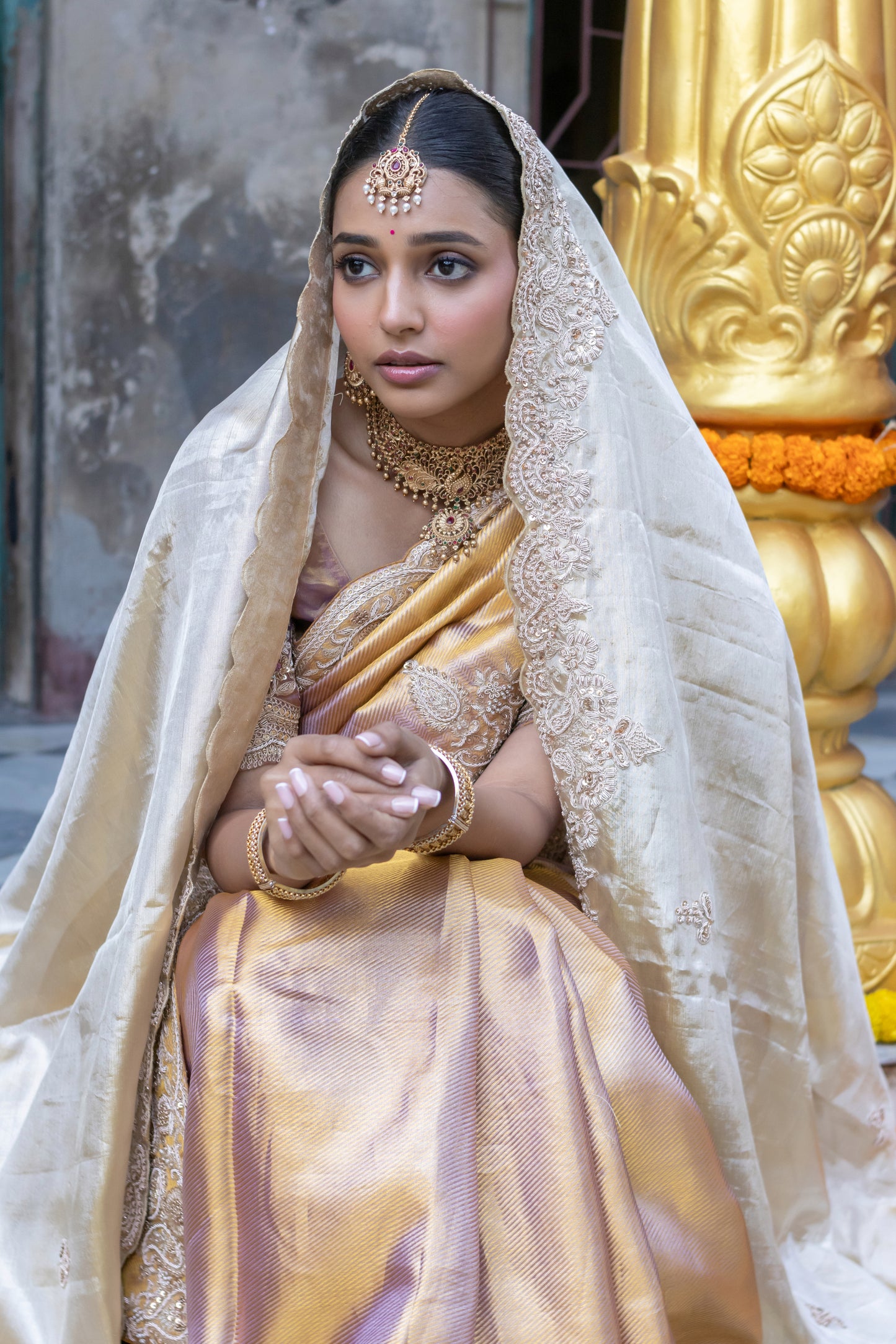 GRACEFUL GOLD- LAVENDER EMBROIDERED KANJIVARAM SAREE