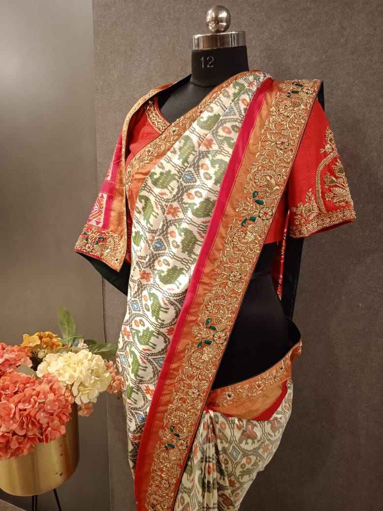 White Pochampalli Ikat Saree SS 609