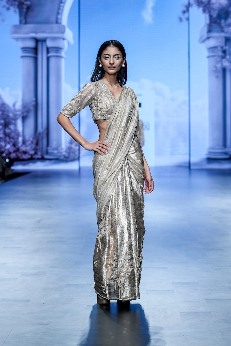 Stunning half- and- half saree (7826)