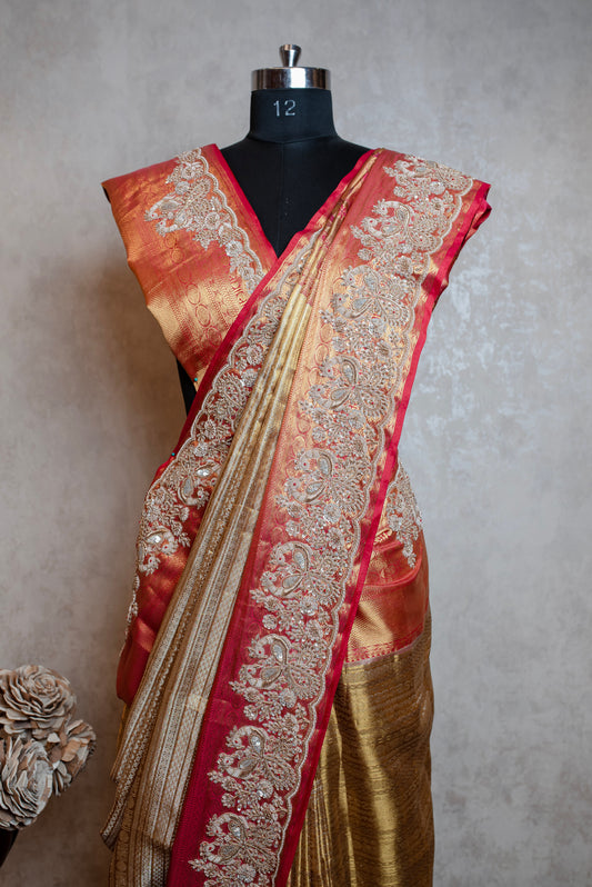 A PURE GOLD AND RED ZARI WOVEN EMBROIDERED SAREE SS-887