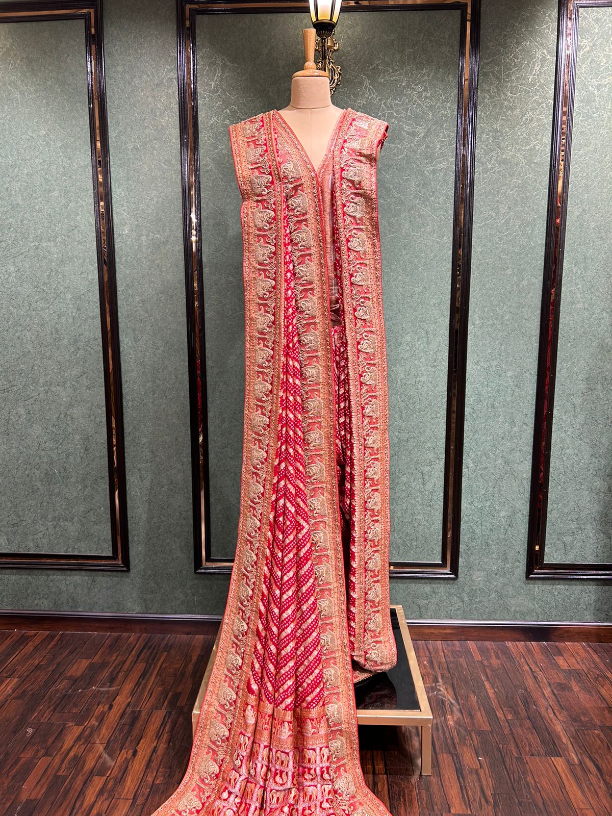 AN ELEGANT RED BANDHANI EMBROIDERED SAREE GH-282