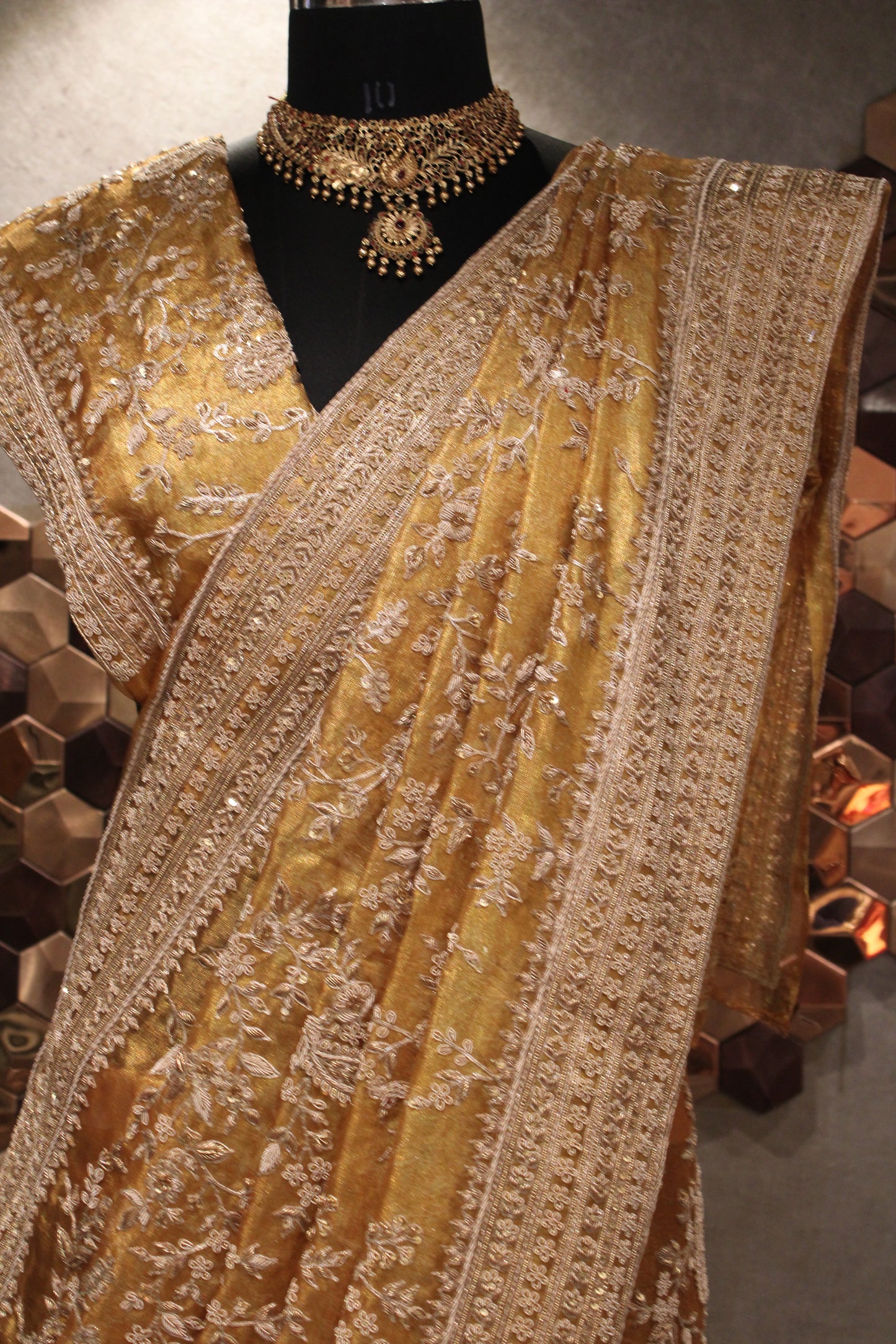 REGAL ZARI EMBROIDERED GOLD TISSUE KANJIVARAM SAREE