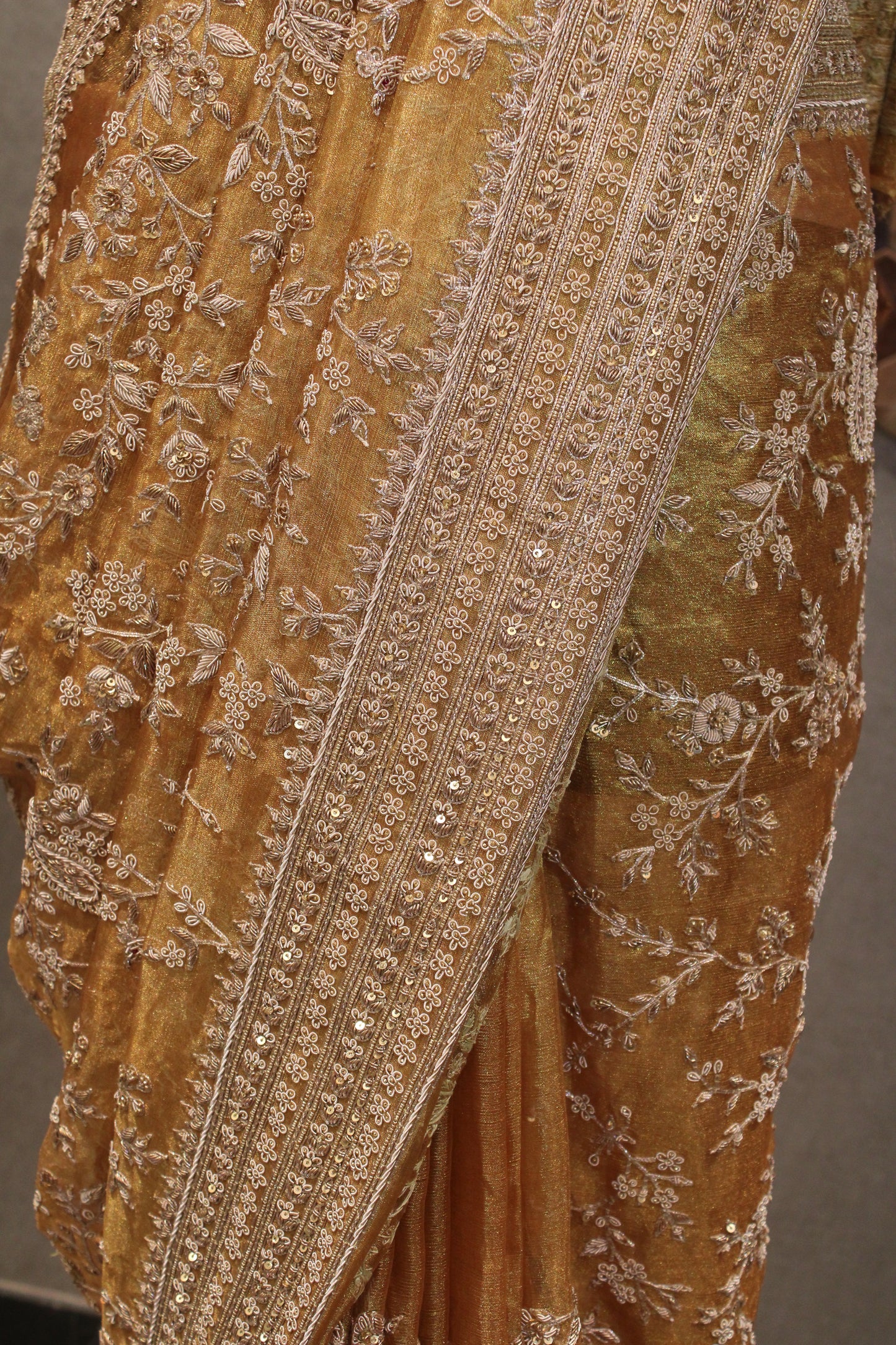 REGAL ZARI EMBROIDERED GOLD TISSUE KANJIVARAM SAREE
