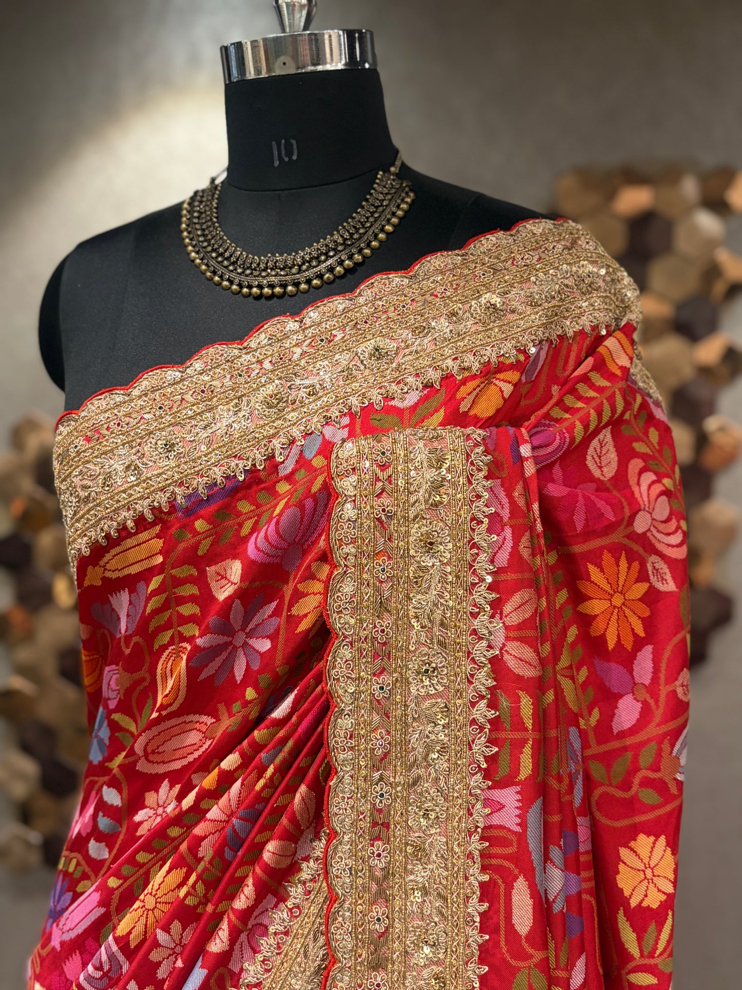 RAKTAKUSUMASRI REAL ZARI