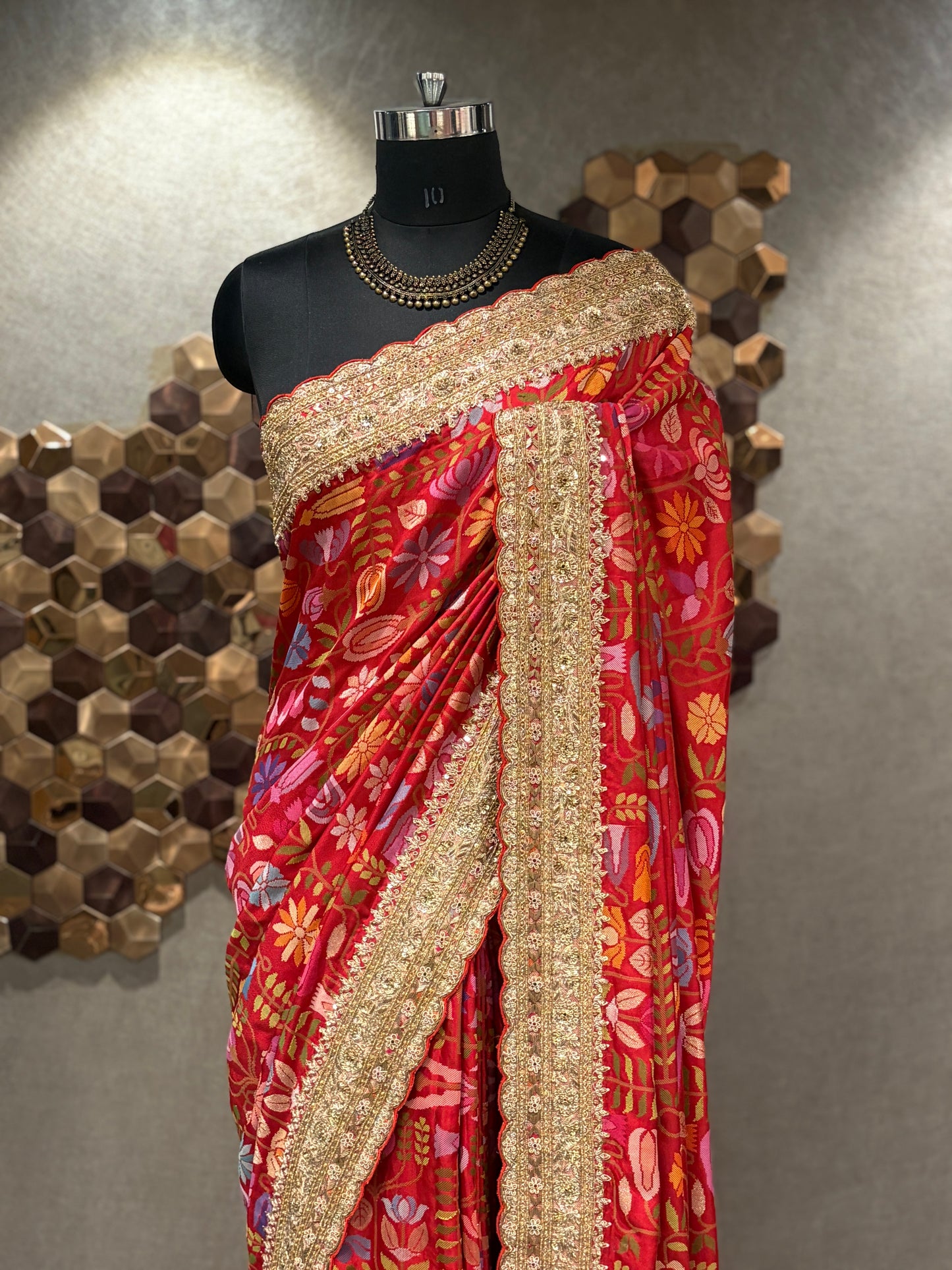 RAKTAKUSUMASRI REAL ZARI