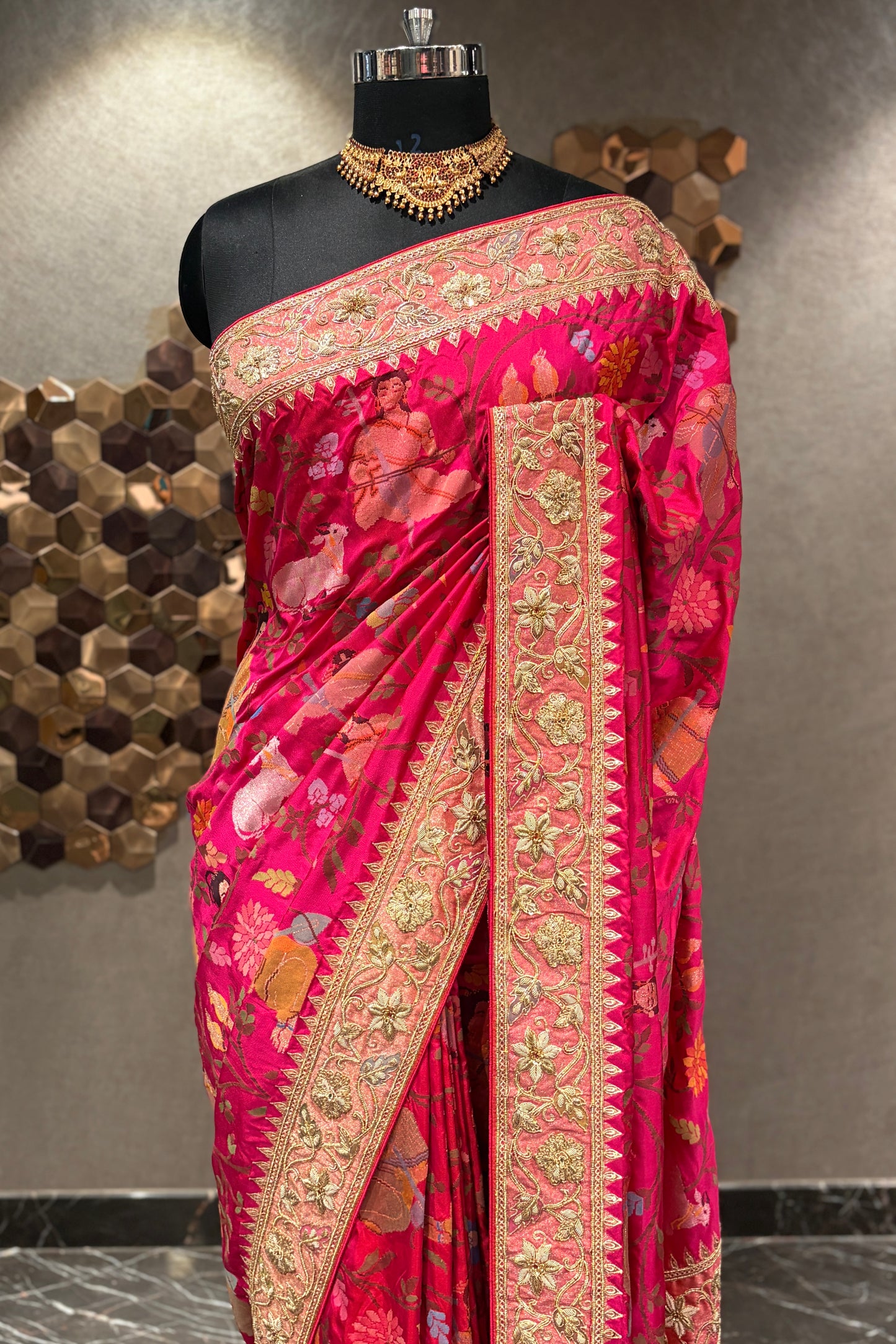 LALITAVANIKA REAL ZARI
