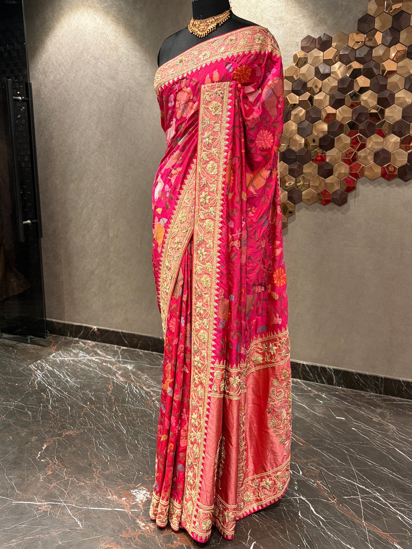 LALITAVANIKA REAL ZARI