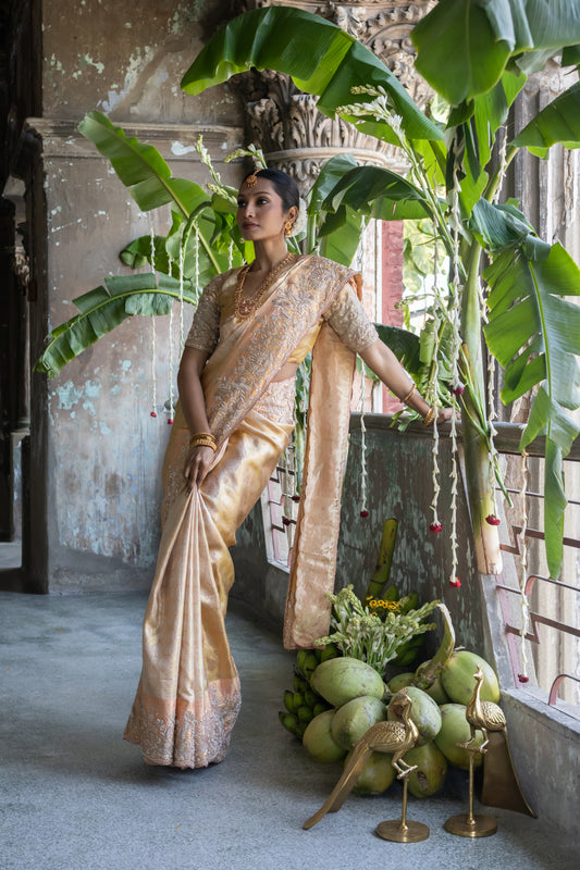 ETHEREAL WEAVE : HANDCRAFTED PEACH KANJIVARAM SAREE