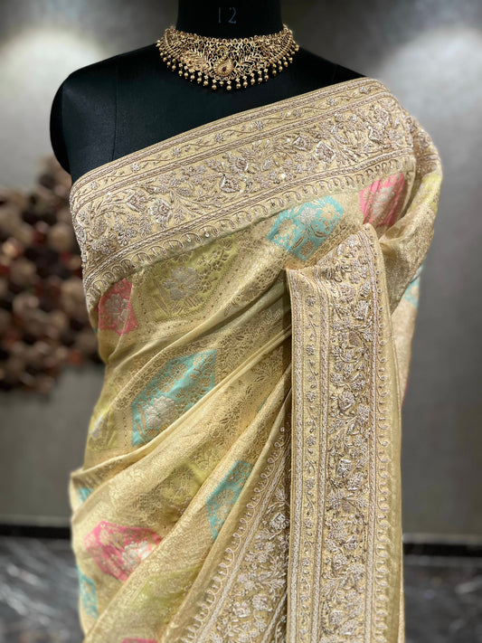 CHITRABHARANA