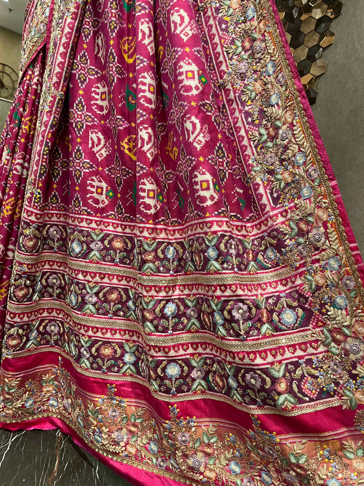 VARNASAMRAJNI