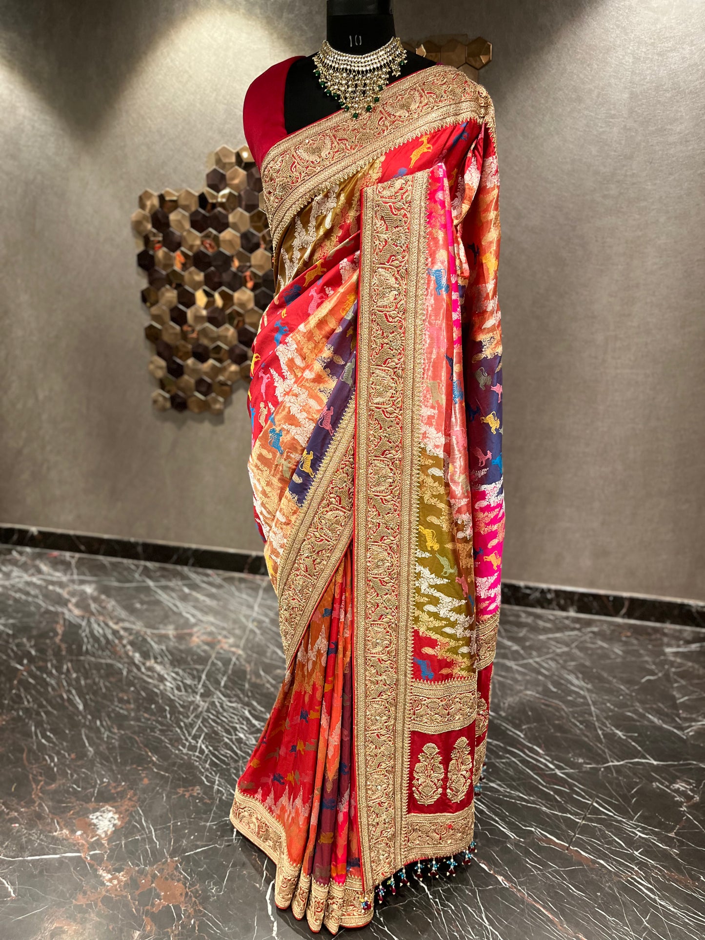VARNAKATHA RANGKAT