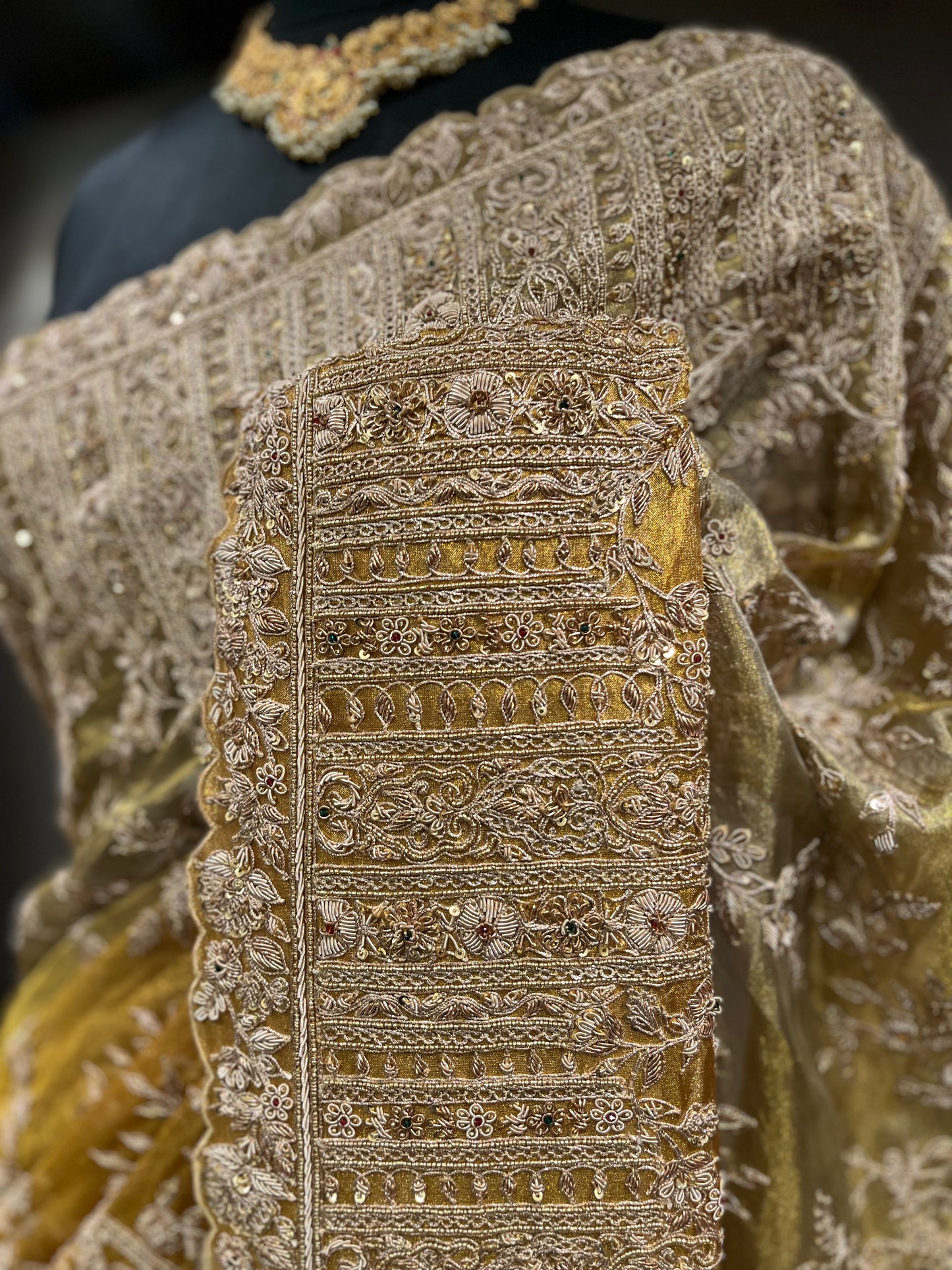 KANAKA BHUSITA KANCHI TISSUE