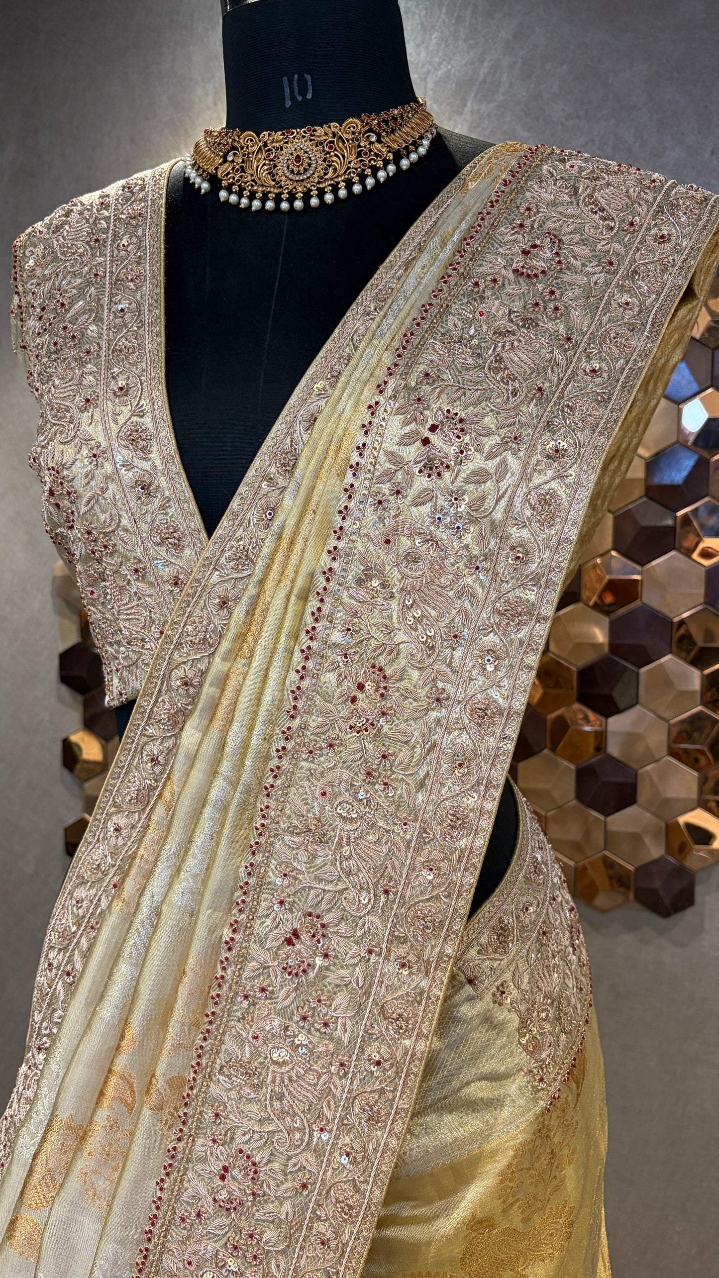 SUBHRAKANCHANA VASANA KANCHI PATTU