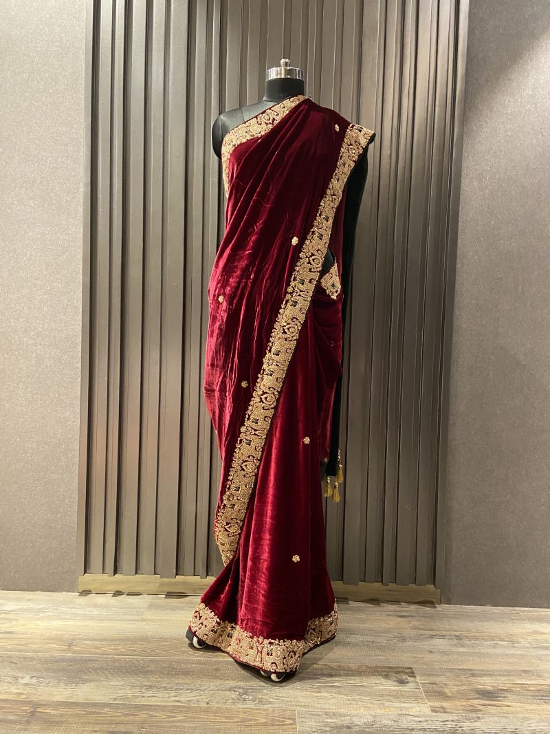 Self Design, Embroidered Daily Wear Velvet, Cotton Silk Saree Price in  India, Full Specifications & Offers | DTashion.com